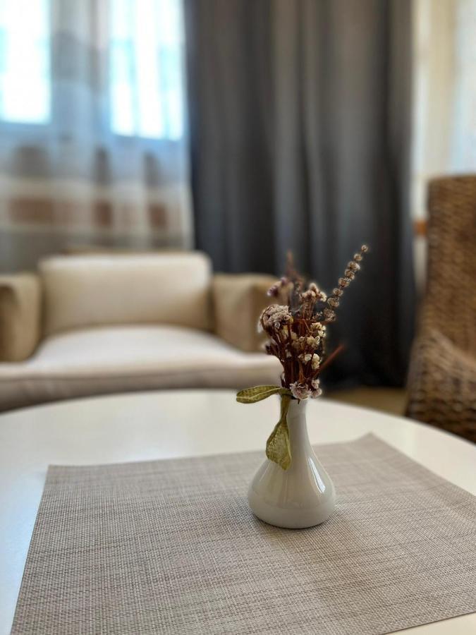Apartman Gorana With Swimming Pool Jelsa  Exterior photo