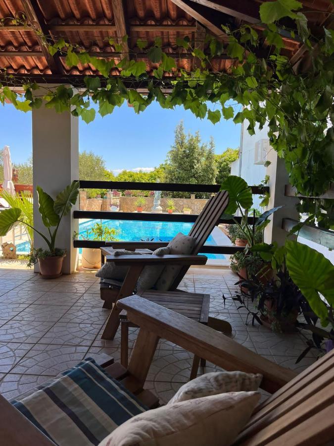 Apartman Gorana With Swimming Pool Jelsa  Exterior photo